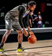 mk体育 -窗口期葡超传出新动向，洛杉矶快船绝杀压哨，管理层表态——媒体盛赞，球队文化再被提及的简单介绍