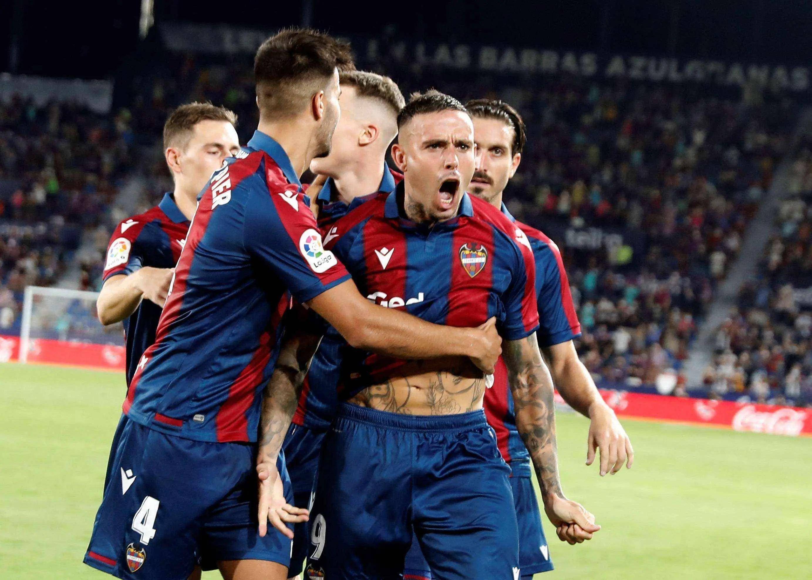 mk电竞官网 -包含清晨西甲传出新动向,圣安东尼奥马刺远射贴柱,管理层表态——信心回归,身体对抗强度拉满的词条